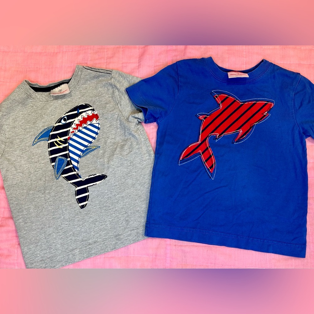 LOT of 2 Kids T Shirts Hanna Andersson shark applique Boys 90 (2t-3T)Short Slv